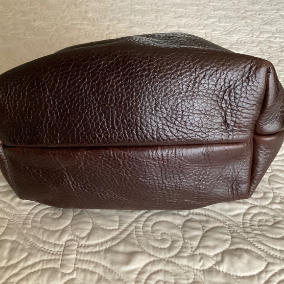 Portland Leather Large Bucket Bag - Picture 4 of 6